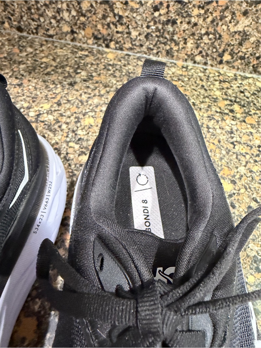 Hoka Black and White Road-Running Trainers ladies 10.5 - Picture 6 of 11
